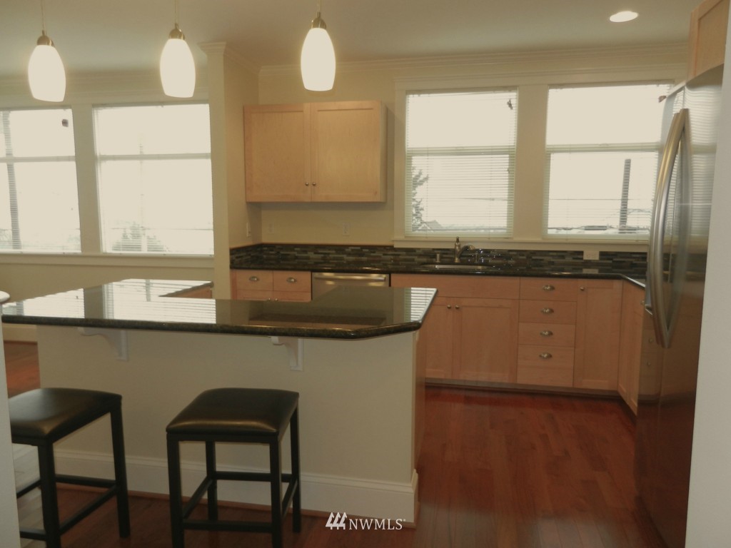 2112 Rucker Avenue, Unit 1 Everett, WA 98201 - Photo 8 of 15