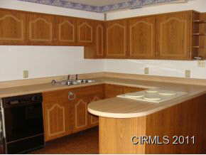 1605 Oakhill Road Kokomo, IN 46902 - Photo 3 of 10 Gallery Image 3