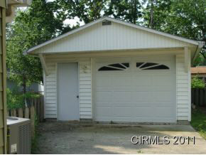 1605 Oakhill Road Kokomo, IN 46902 - Photo 8 of 10 Gallery Image 8