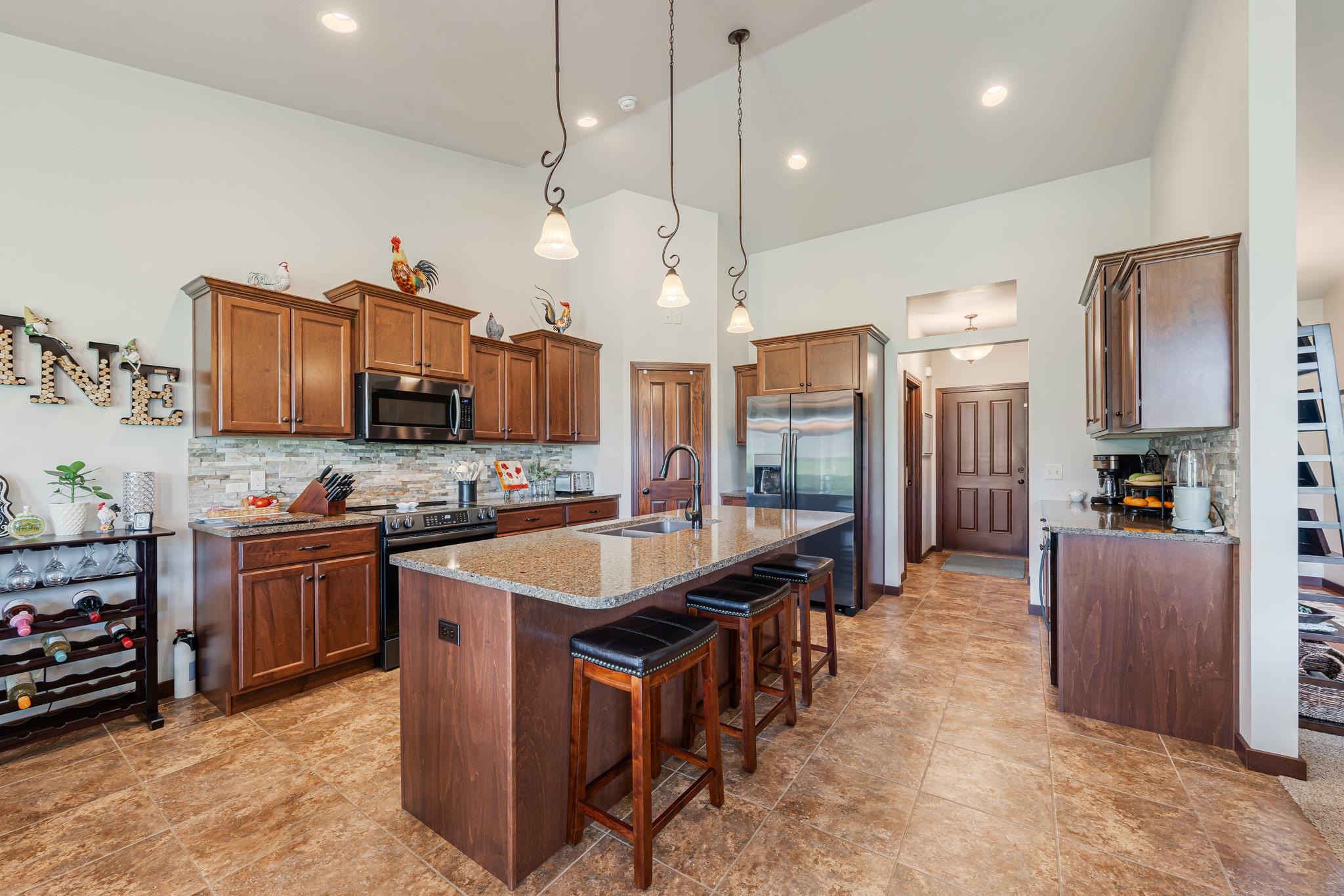 889 West Hubble Lane Appleton, WI 54913 - Photo 9 of 52
