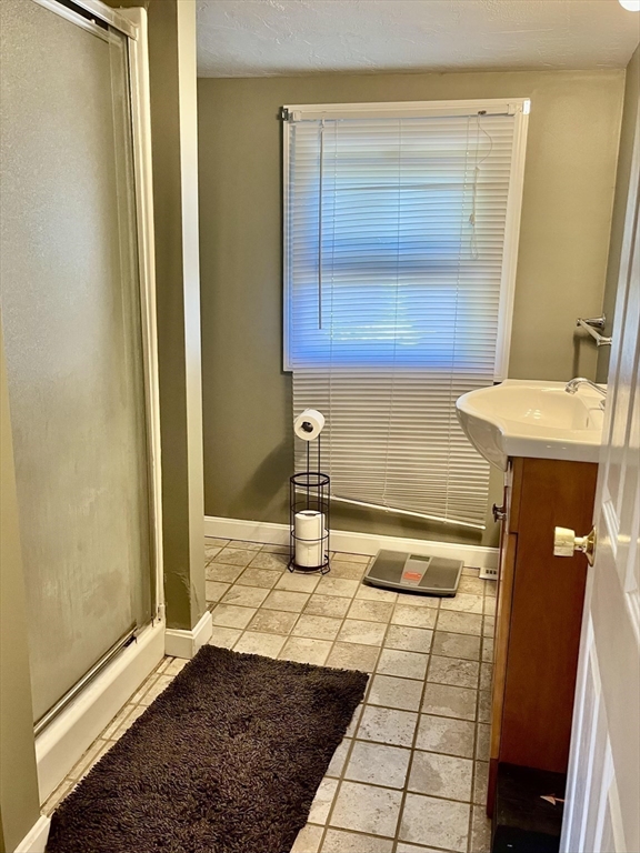 383 Mendon Street Uxbridge, MA 01569 - Photo 20 of 25