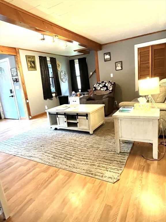 383 Mendon Street Uxbridge, MA 01569 - Photo 4 of 25