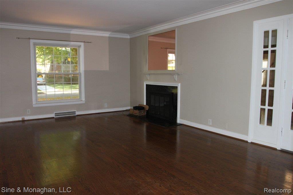 472 Neff Road Grosse Pointe, MI 48230 - Photo 5 of 16 IMG_1568.JPG