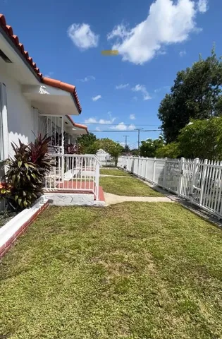 $2,200 | 3667 Northwest 5th Street, Unit 3667, Miami, FL 33125