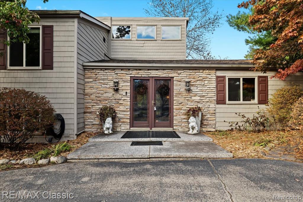 2345 East Commerce Road Milford, MI 48381 - Photo 5 of 77