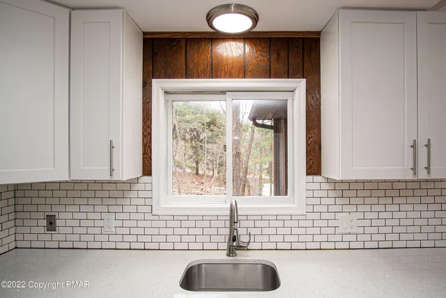 $2,500 | 125 Edinburgh Road, Bushkill, PA 18324