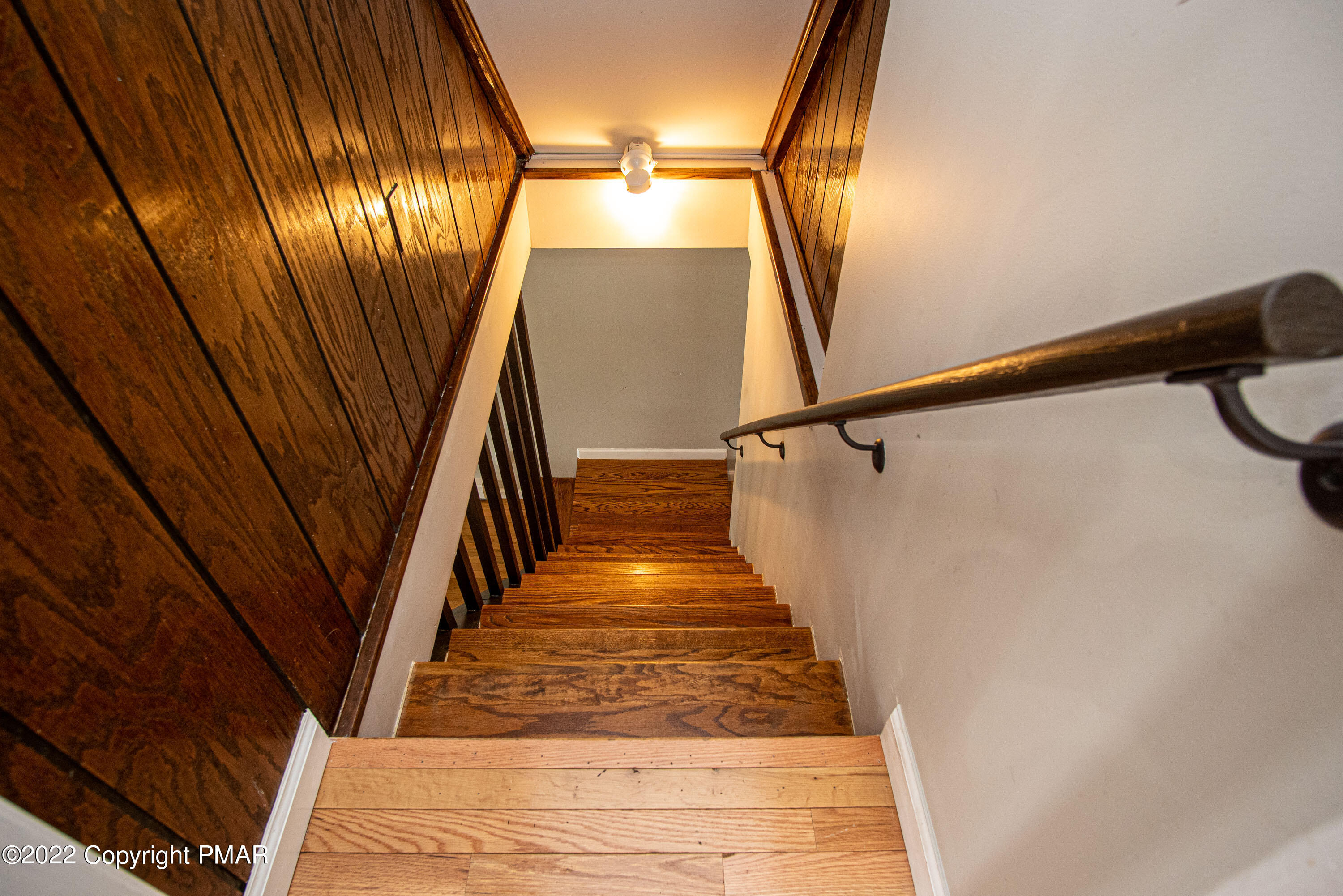 125 Edinburgh Road Bushkill, PA 18324 - Photo 28 of 64 a view of entryway