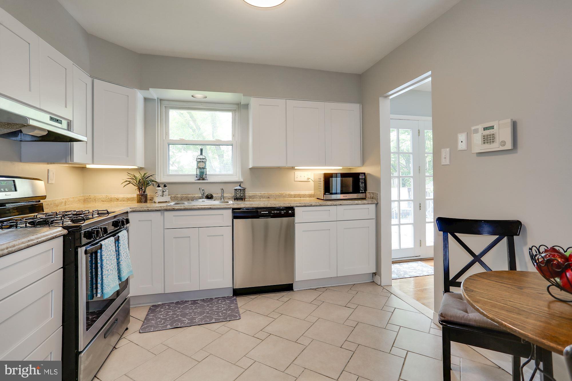 2310 Ross Road Silver Spring, MD 20910 - Photo 4 of 33 Gallery Image 4