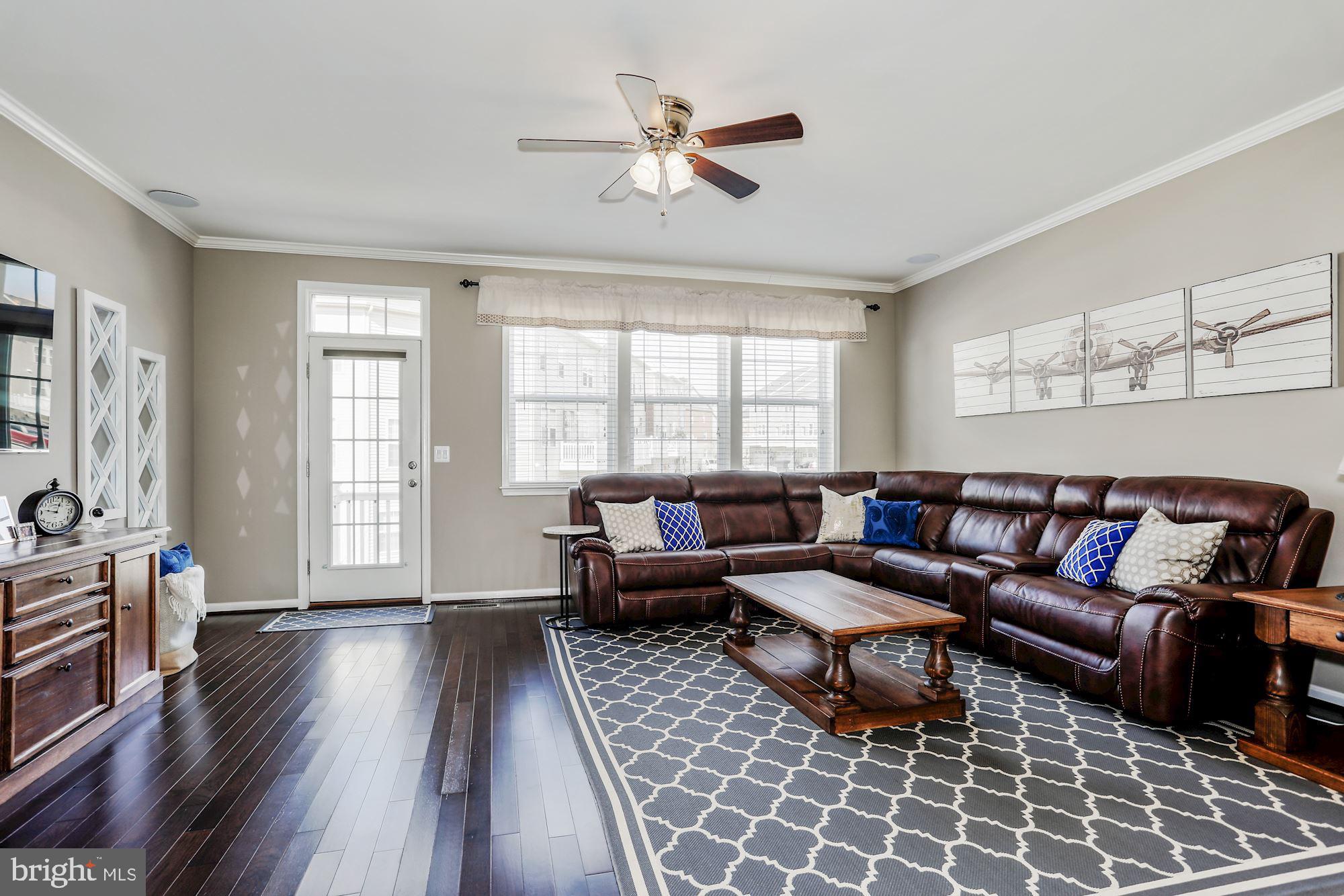 16004 Madison Ridge Place Gainesville, VA 20155 - Photo 11 of 49 Main Level Living Room