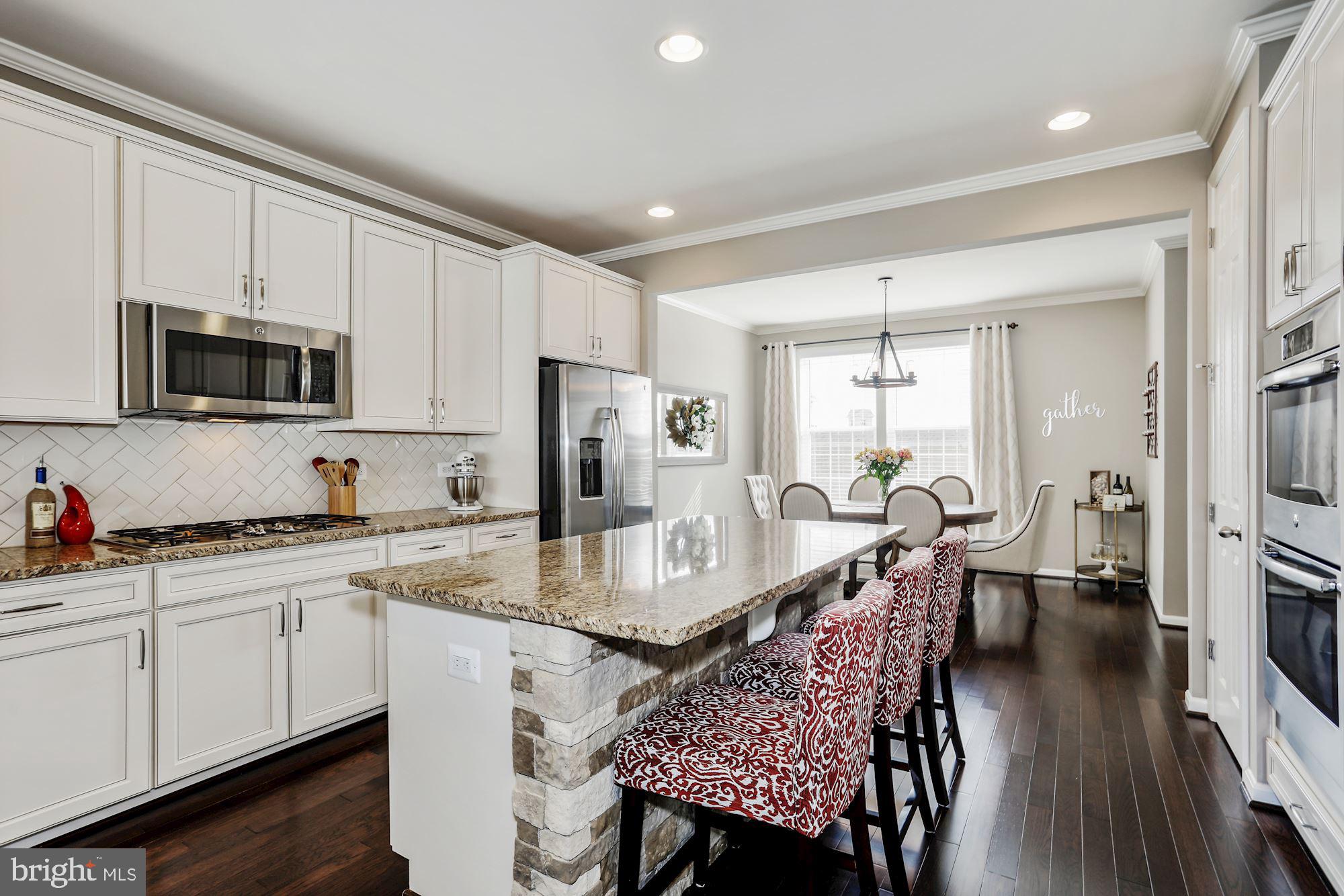 16004 Madison Ridge Place Gainesville, VA 20155 - Photo 17 of 49 Kitchen - Dinning Room