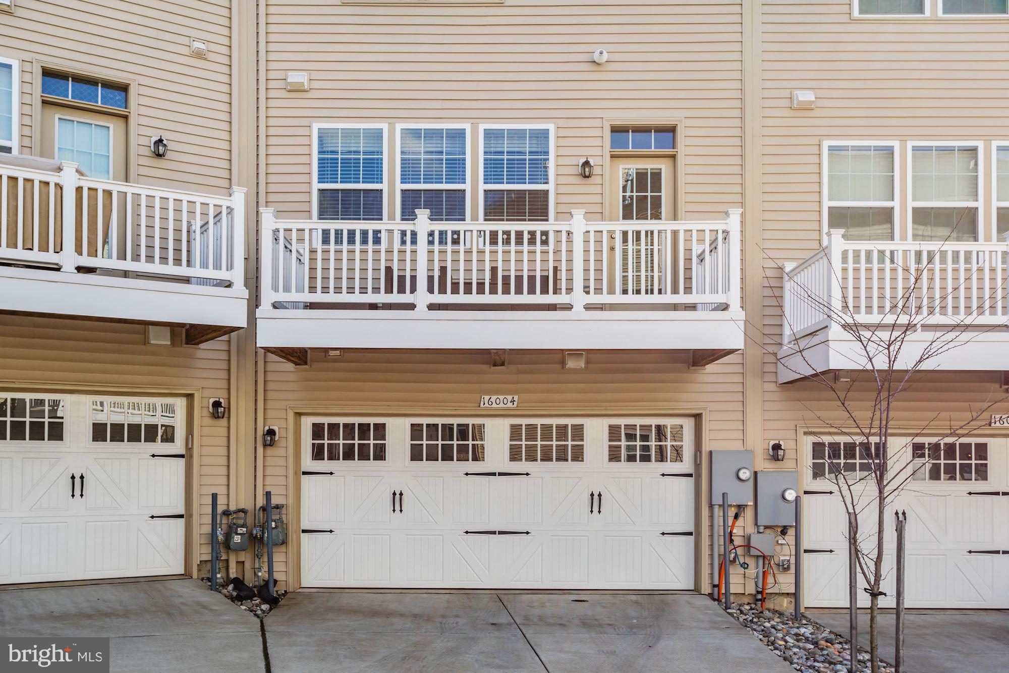 16004 Madison Ridge Place Gainesville, VA 20155 - Photo 5 of 49 Exterior Back