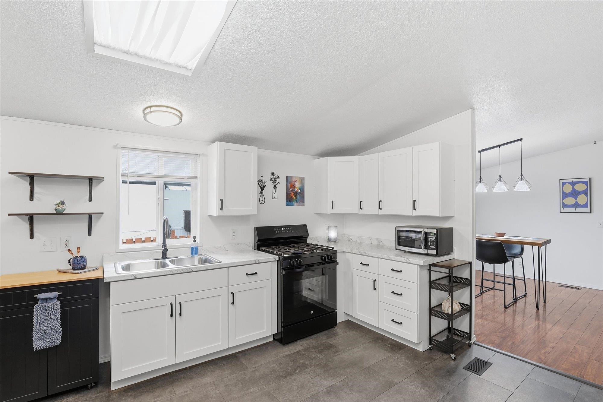 10510 West Richland Road, Unit 11 Cheney, WA 99004 - Photo 20 of 49