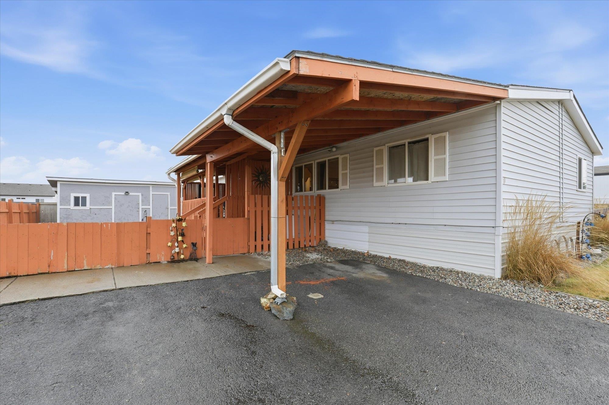 10510 West Richland Road, Unit 11 Cheney, WA 99004 - Photo 3 of 49