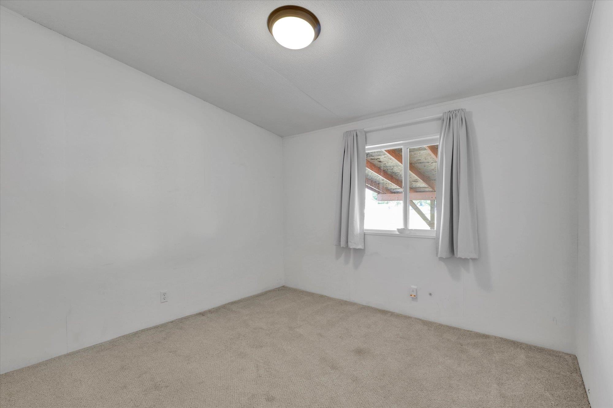 10510 West Richland Road, Unit 11 Cheney, WA 99004 - Photo 33 of 49