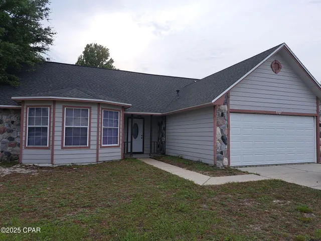 $1,950 | 7727 Betty Louise Drive, Panama City, FL 32404