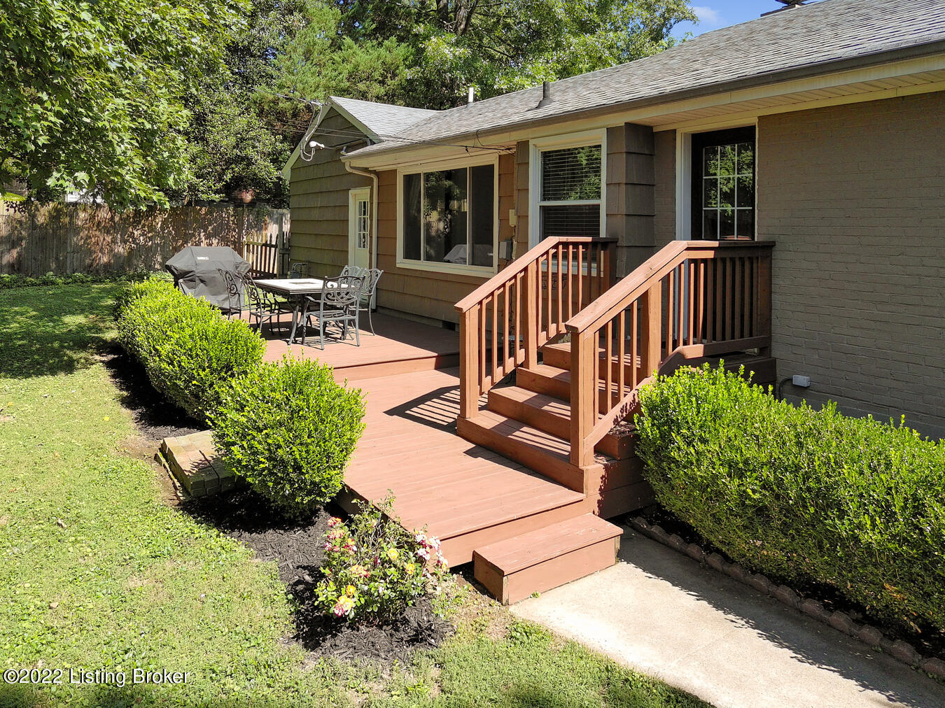 300 Chelsea Road Louisville, KY 40207 - Photo 25 of 27 9
