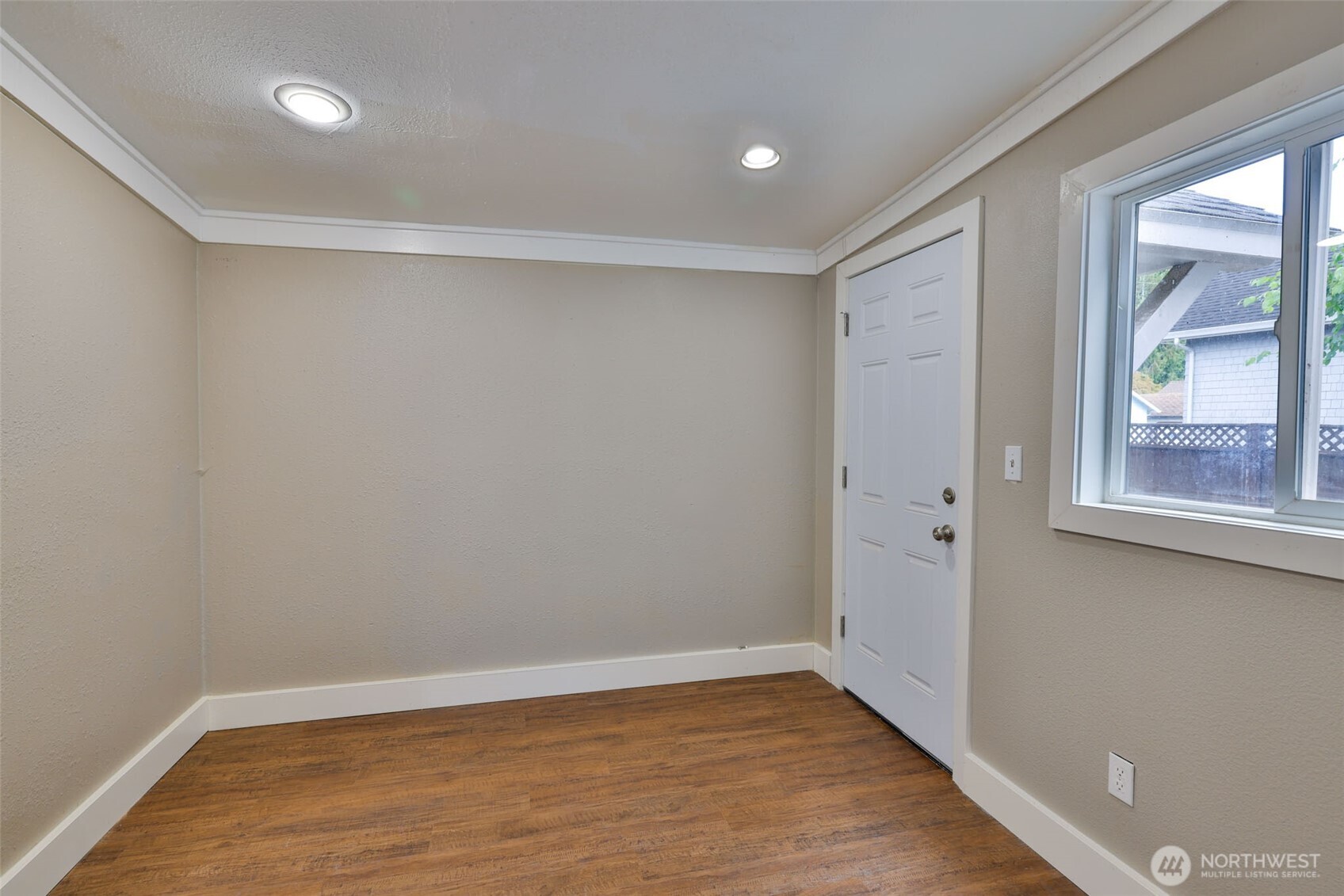 2621 Sumner Avenue Hoquiam, WA 98550 - Photo 11 of 33