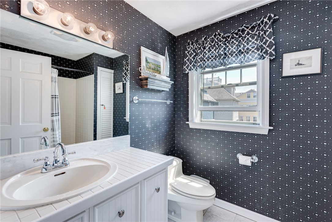 93 Mill Street, Unit B Newport, RI 02840 - Photo 15 of 33 Full bath #1