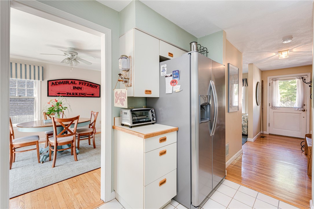 93 Mill Street, Unit B Newport, RI 02840 - Photo 9 of 33 Kitchen