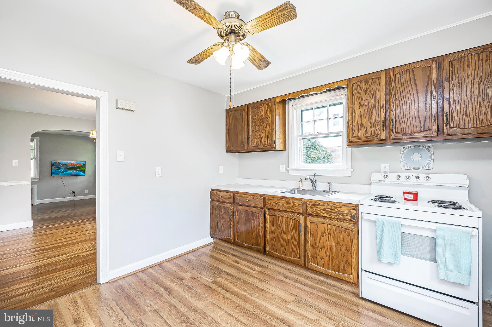 1300 Leedom Road Havertown, PA 19083 - Photo 9 of 56 Kitchen