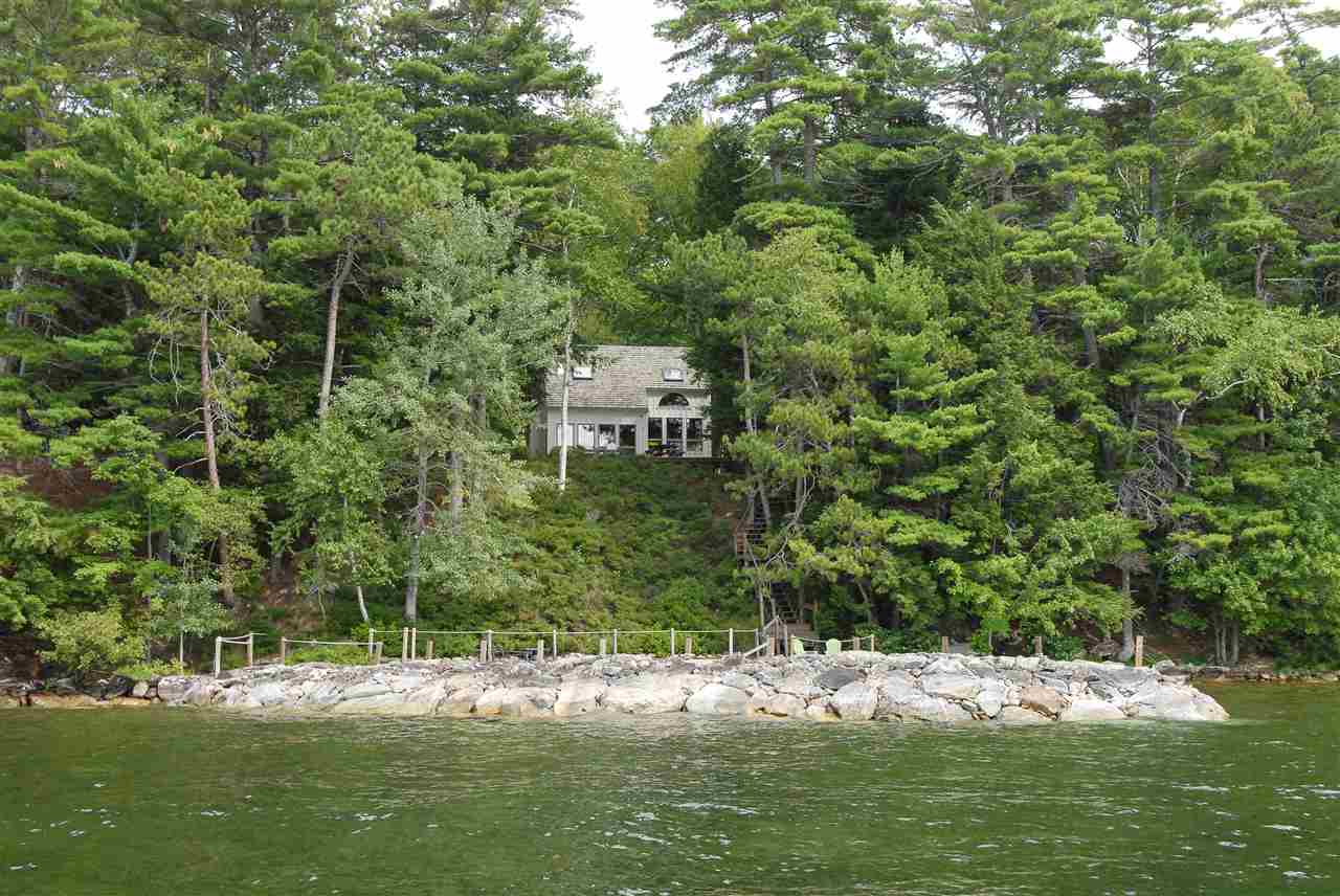 22 Rattlesnake Island Alton, NH 03810 - Photo 1 of 40 Gallery Image 1