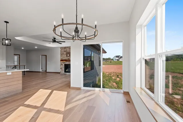 $699,900 | 1650 Sweetbriar Way Green, Green Bay, WI 54311