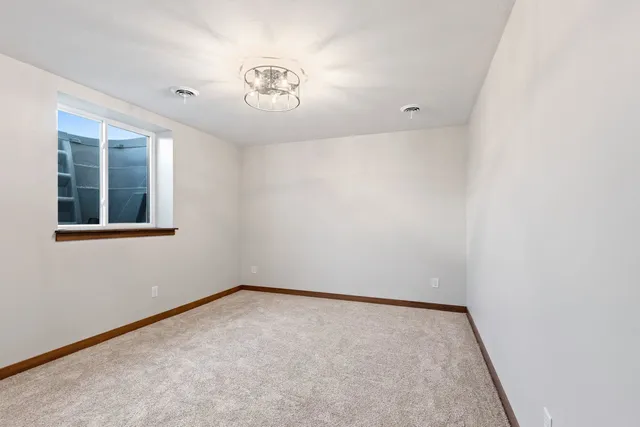 $699,900 | 1650 Sweetbriar Way Green, Green Bay, WI 54311