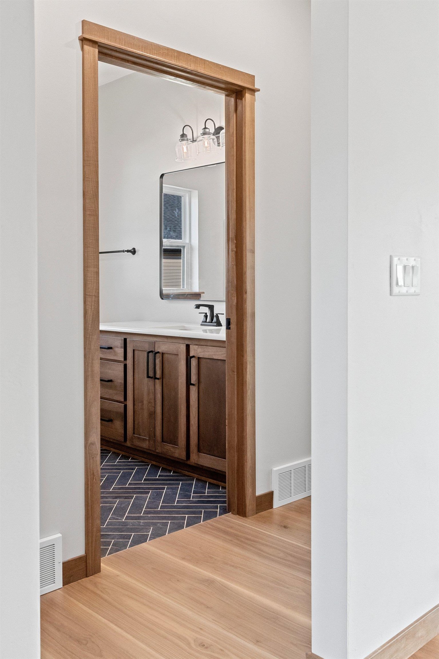 1650 Sweetbriar Way Green Green Bay, WI 54311 - Photo 7 of 67