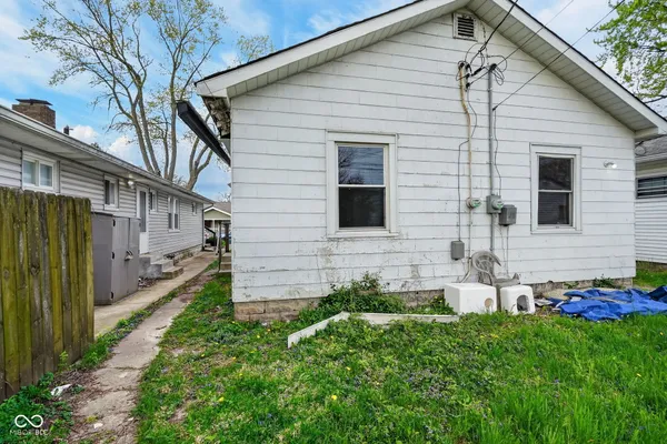 $750 | 937-939 North Drexel Avenue, Indianapolis, IN 46201