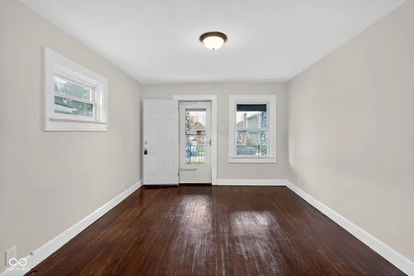 $750 | 937-939 North Drexel Avenue, Indianapolis, IN 46201