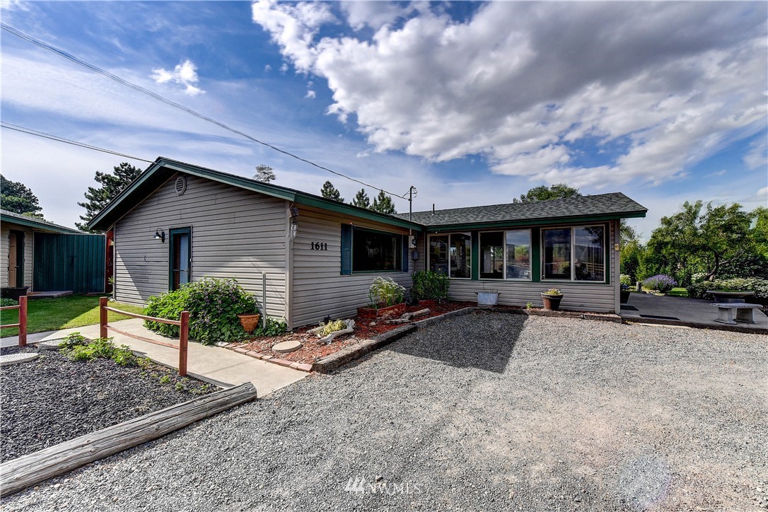 1611 Hanson Road Ellensburg, WA 98926 - Photo 1 of 21 Gallery Image 1