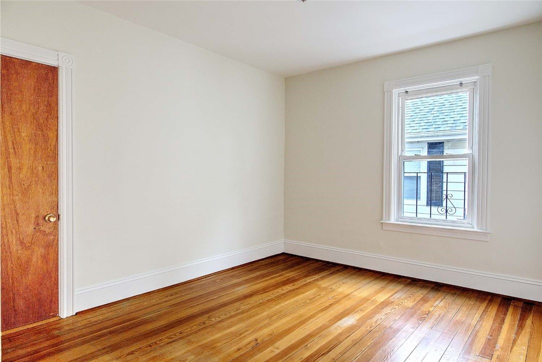 137 Hunts Avenue Pawtucket, RI 02861 - Photo 8 of 14