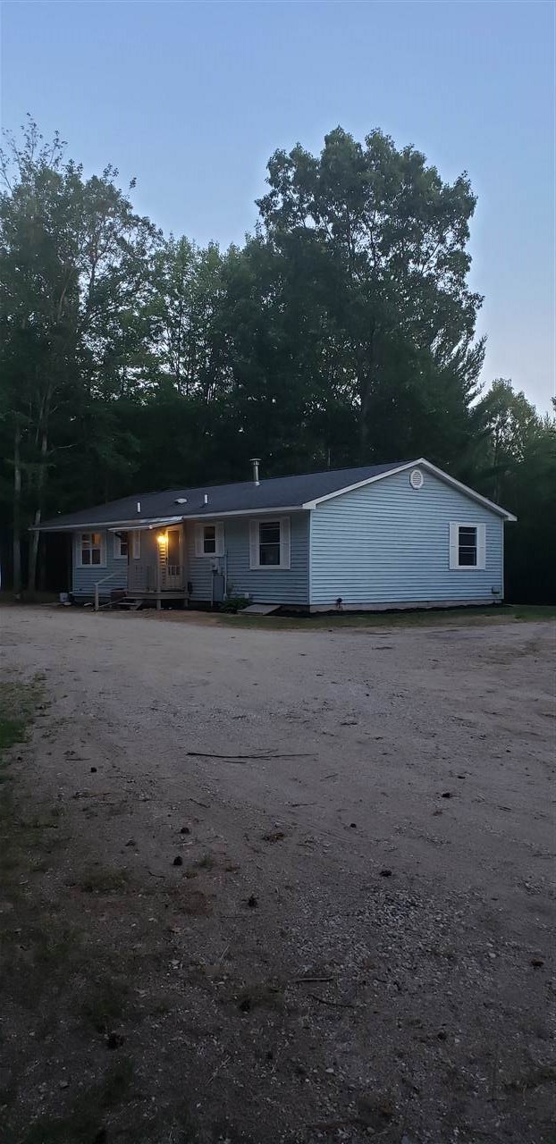 6162 North 21 Road Mesick, MI 49668 - Photo 12 of 52 1865134-11.JPG