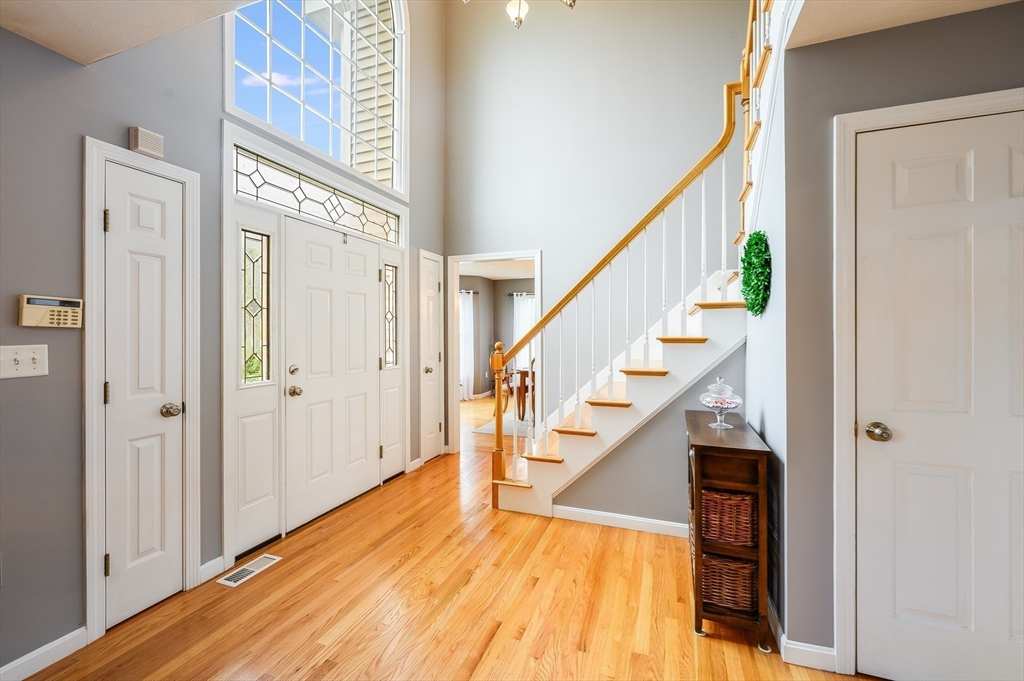 140 Harrison Avenue Wakefield, MA 01880 - Photo 5 of 31