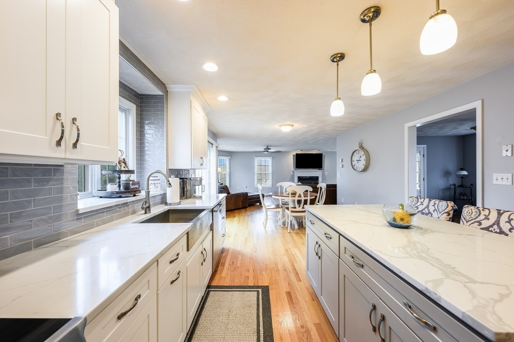 140 Harrison Avenue Wakefield, MA 01880 - Photo 8 of 31