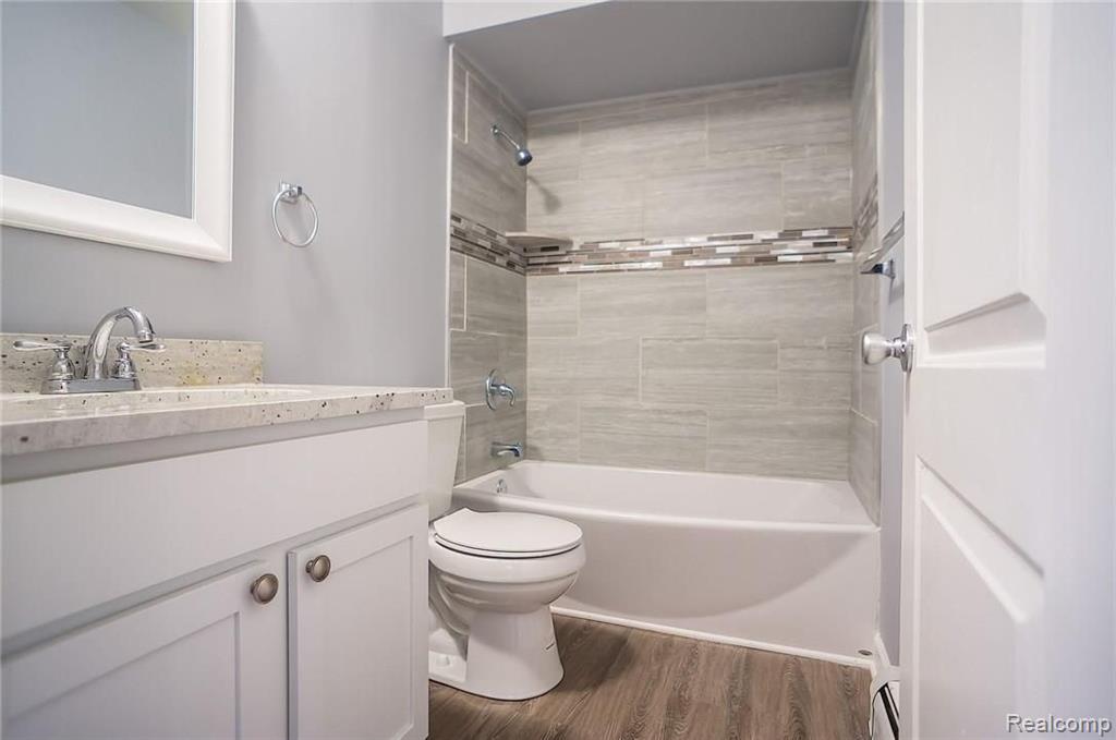 2155 Decker Road, Unit 12 Walled Lake, MI 48390 - Photo 9 of 12