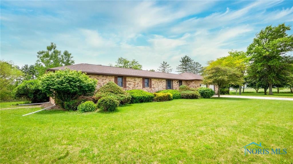 4437 Stearns Road Fostoria, OH 44830 - Photo 2 of 43 Gallery Image 2