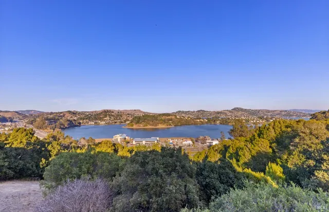 $839,000 | 204 Bay Vista Circle, Sausalito, CA 94965