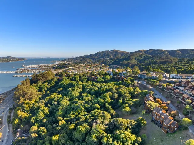 $839,000 | 204 Bay Vista Circle, Sausalito, CA 94965