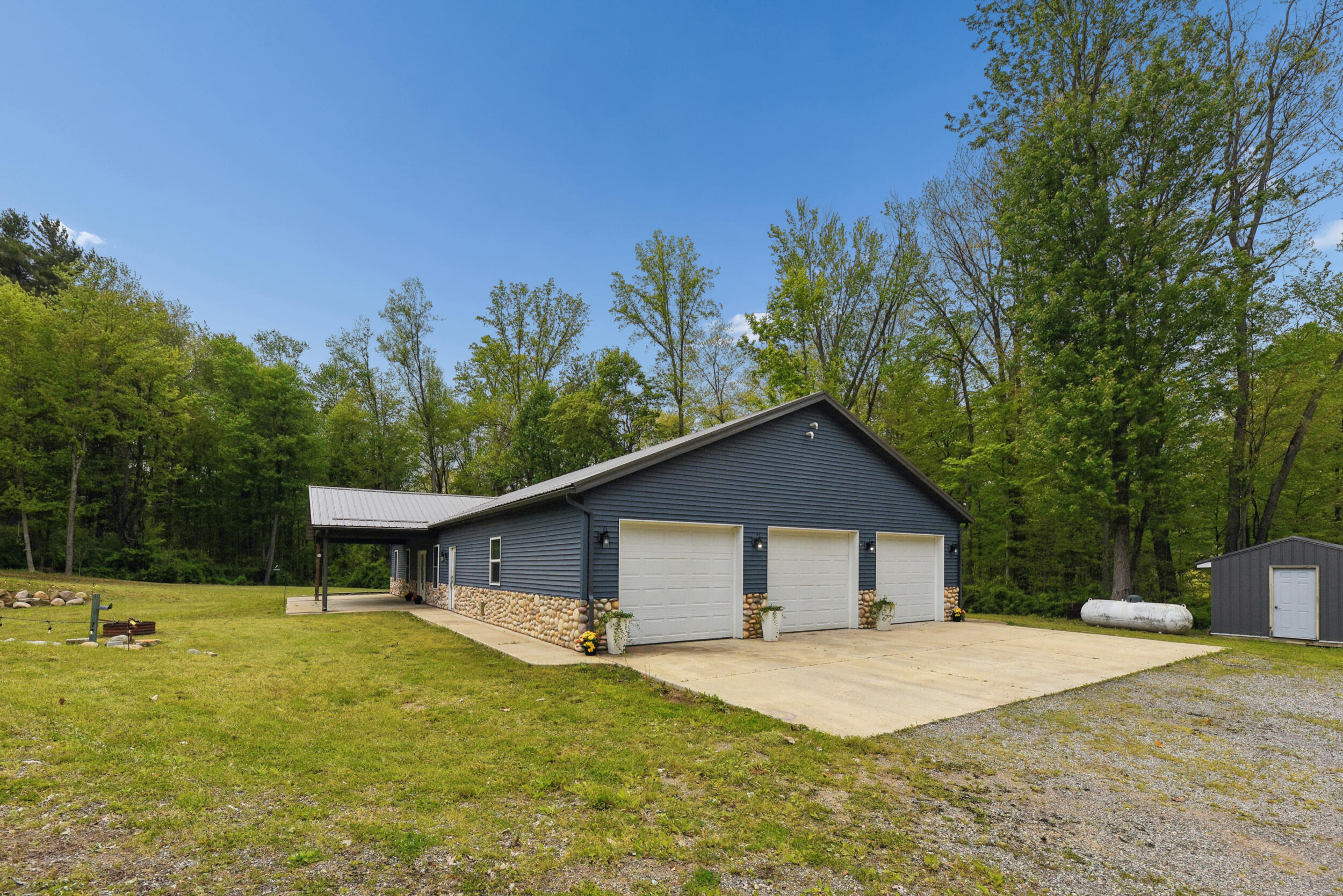 64778 Union Road Cassopolis, MI 49031 - Photo 33 of 58 55_grb_05_13_2026_14865