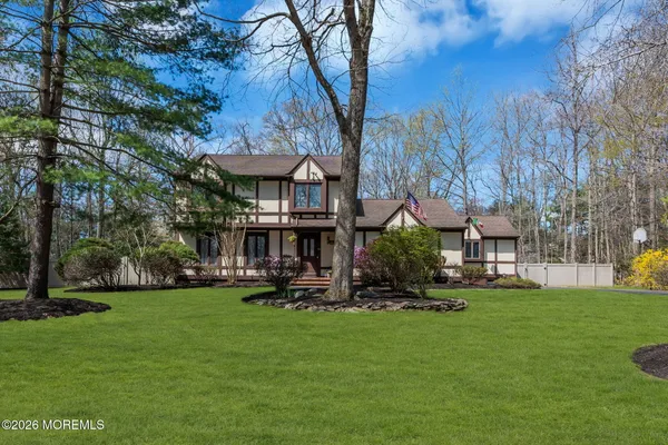 $1,250,000 | 211 Yale Drive, Lincroft, NJ 07738