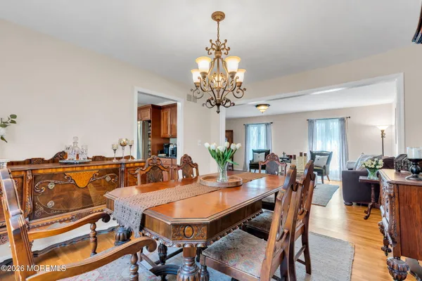 $1,250,000 | 211 Yale Drive, Lincroft, NJ 07738