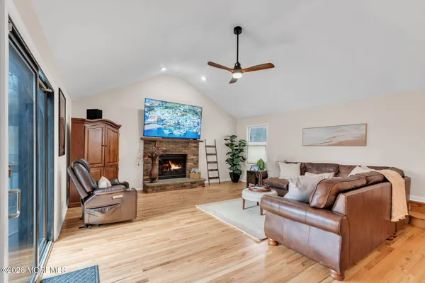 $1,250,000 | 211 Yale Drive, Lincroft, NJ 07738