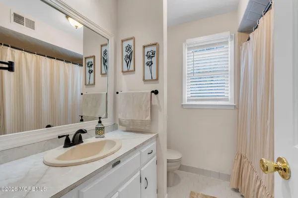 $1,250,000 | 211 Yale Drive, Lincroft, NJ 07738