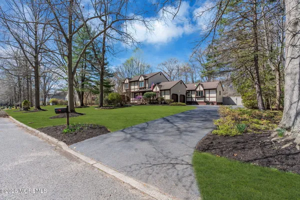 $1,250,000 | 211 Yale Drive, Lincroft, NJ 07738