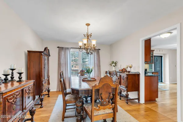 $1,250,000 | 211 Yale Drive, Lincroft, NJ 07738