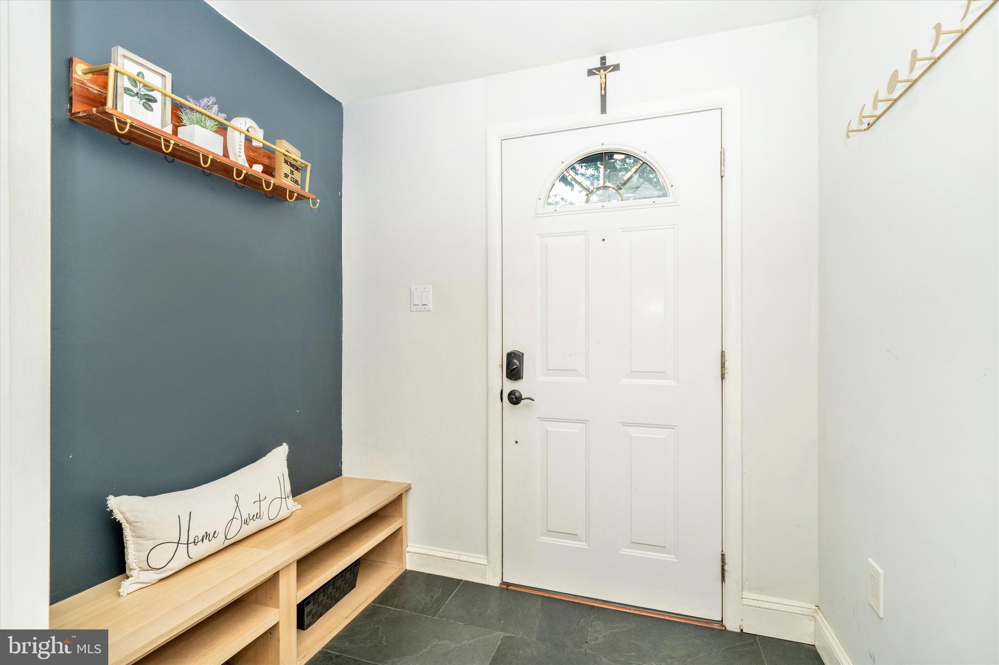 11816 Selfridge Road Silver Spring, MD 20906 - Photo 5 of 59 Foyer