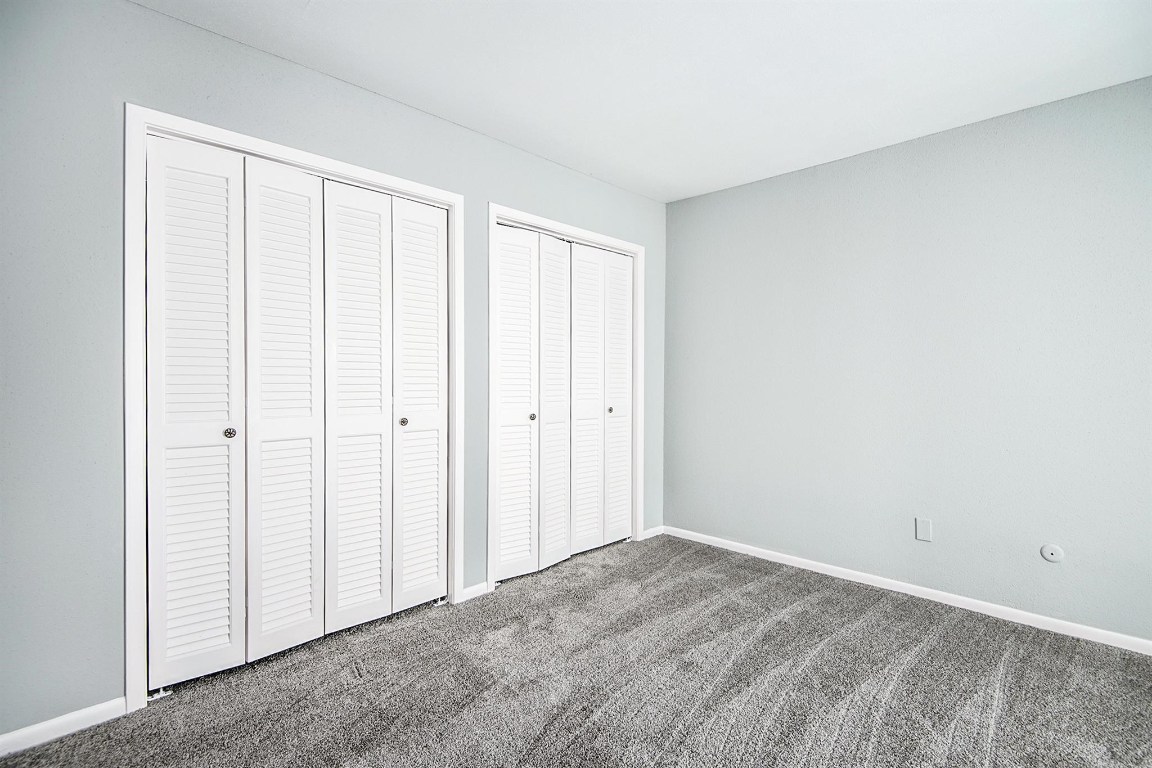 3085 Walnut Bend Lane, Unit 35 Houston, TX 77042 - Photo 18 of 23 a view of a livingroom with an entryway