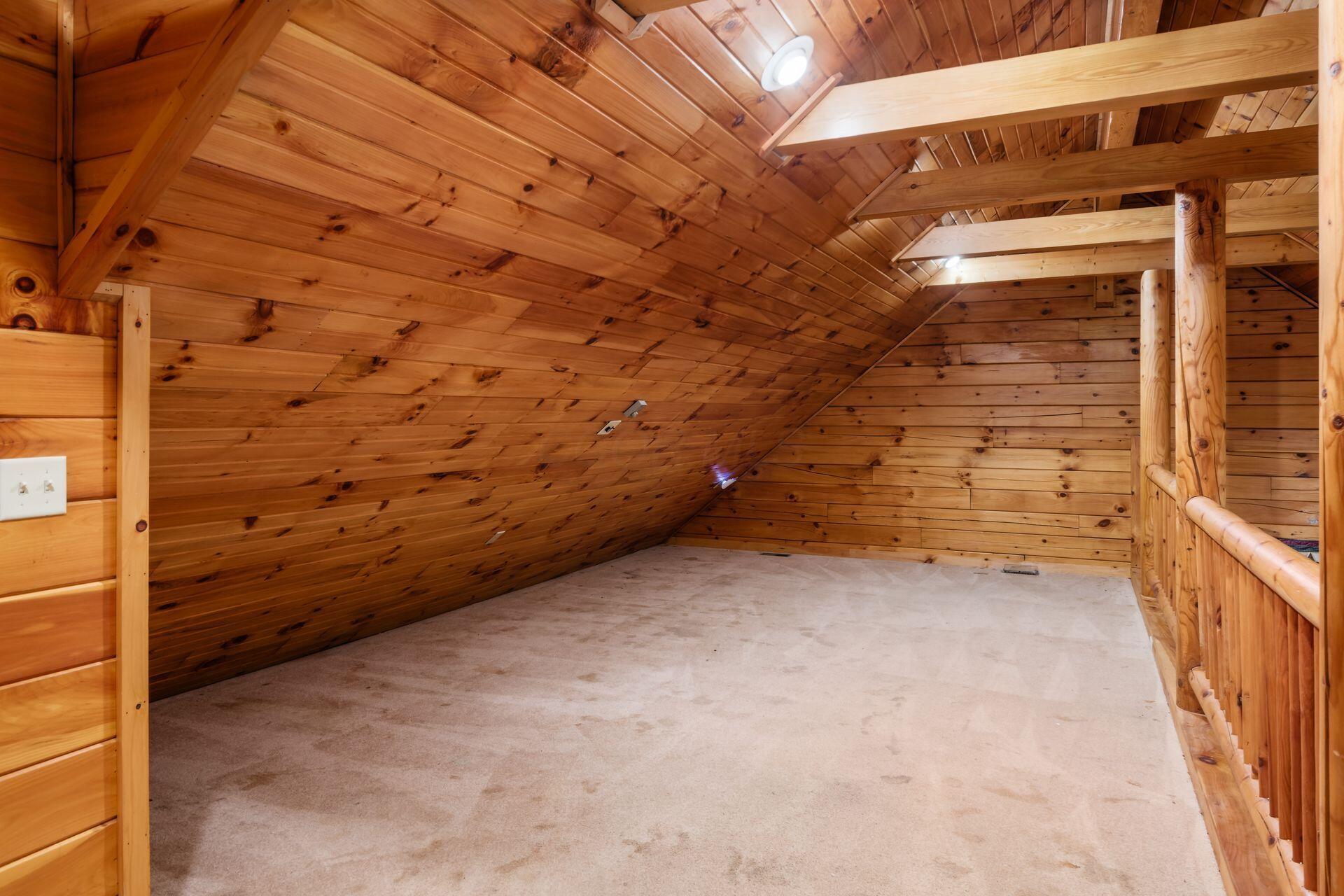 3553 Riley Road Northwest Johnstown, OH 43031 - Photo 33 of 42 OPEN LOFT WITH FAN PERFECT FOR OFFICE OR