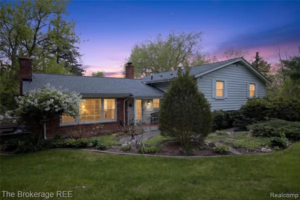 $689,900 | 6311 Wellesley Terrace, Clarkston, MI 48346